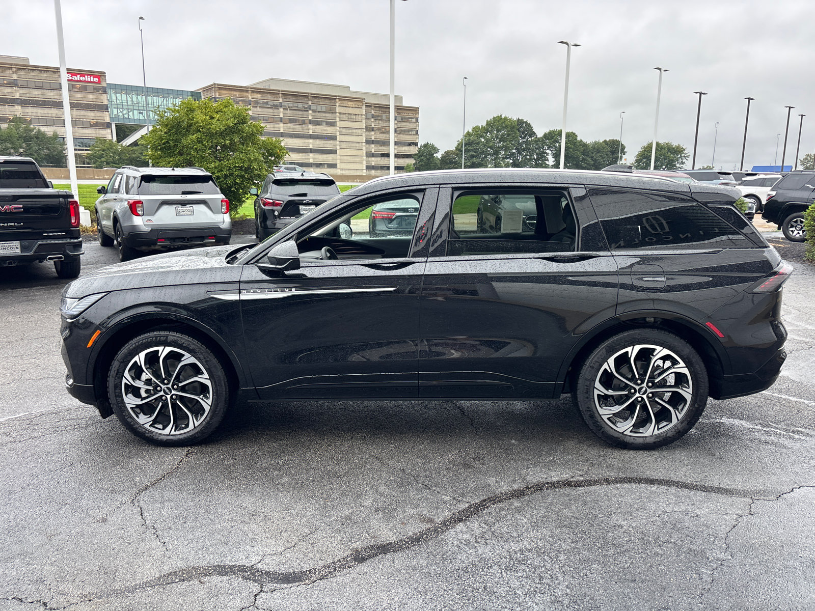 New 2026 Lincoln Nautilus Reserve AWD/4WD image 4