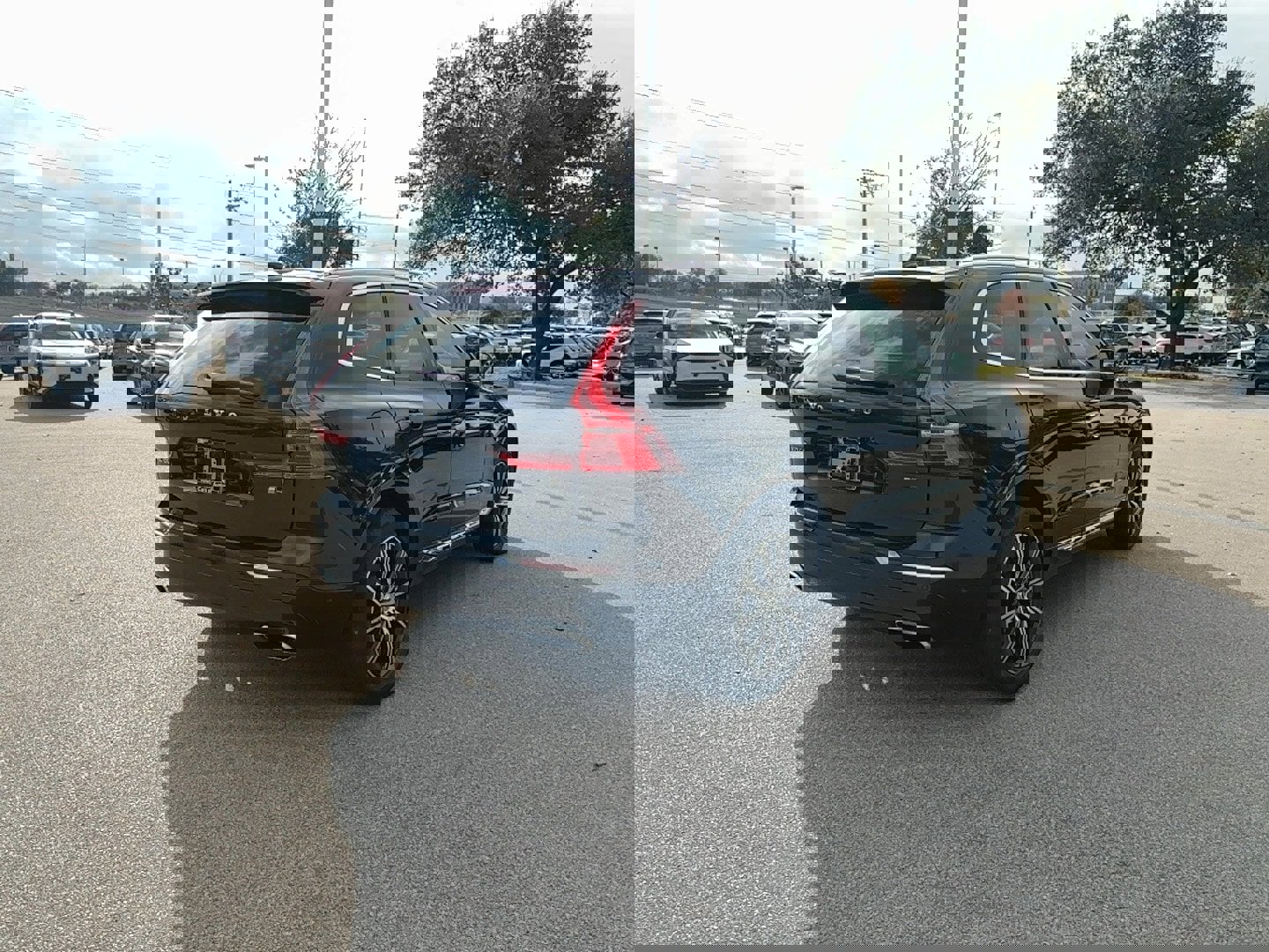 Used 2020 Volvo XC60 T5 Inscription image 6