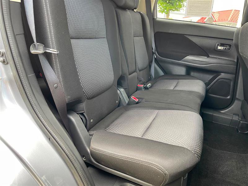 Used 2017 Mitsubishi Outlander ES AWD/4WD image 73