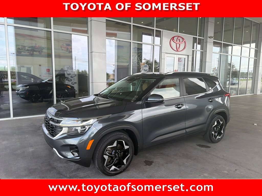 Used 2024 Kia Seltos EX AWD/4WD image 1