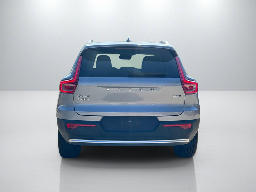 Used 2025 Volvo XC40 B5 Core w/ Protection Package Premier image 6