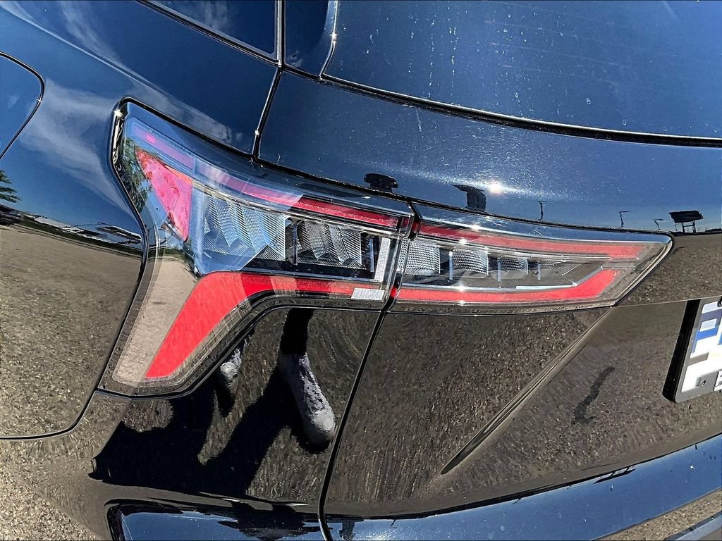 Used 2026 Chevrolet Equinox LT AWD/4WD image 24