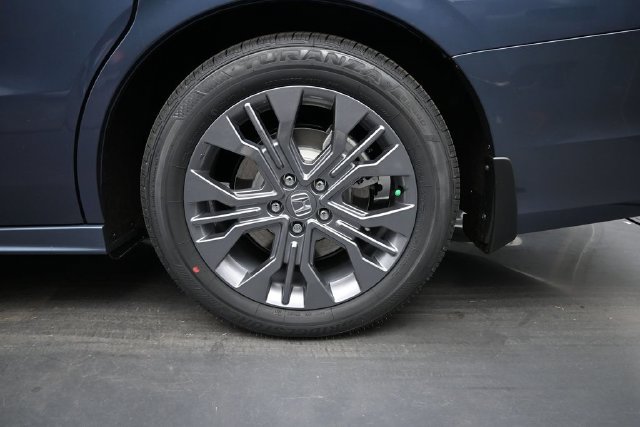 New 2027 Honda Odyssey Touring image 16