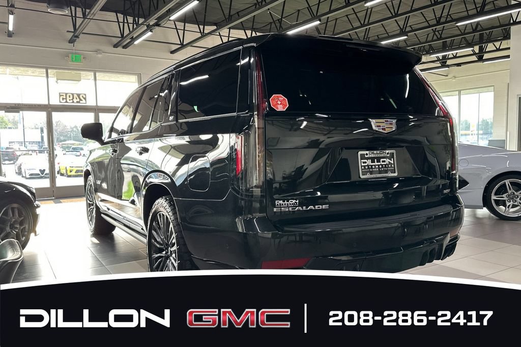 Used 2024 Cadillac Escalade V w/ Heavy-Duty Trailer Package AWD/4WD image 9