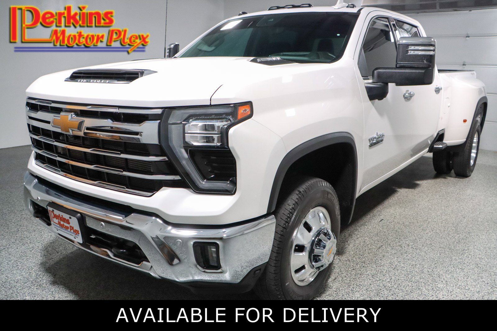 Used 2024 Chevrolet Silverado 3500 LTZ w/ LTZ Texas Edition image 1