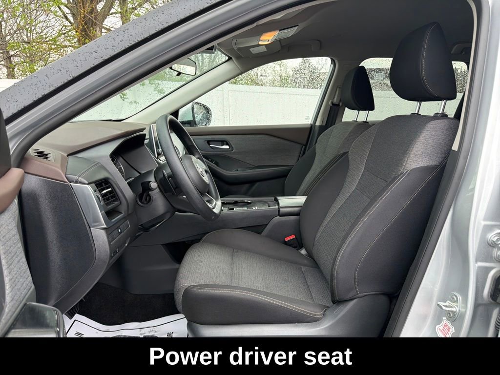 Used 2023 Nissan Rogue SV FWD image 11