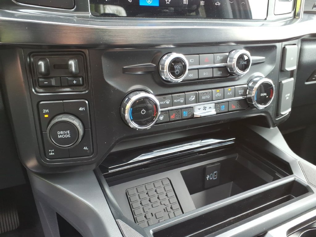 New 2026 Ford F350 Lariat w/ Black Appearance Package AWD/4WD image 22