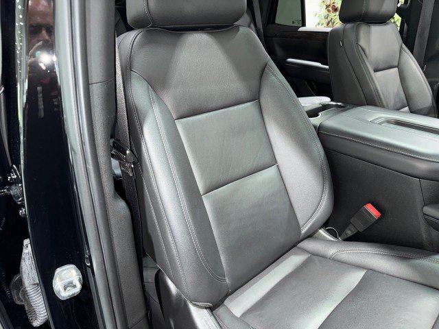Used 2022 Chevrolet Tahoe Z71 w/ Luxury Package AWD/4WD image 64