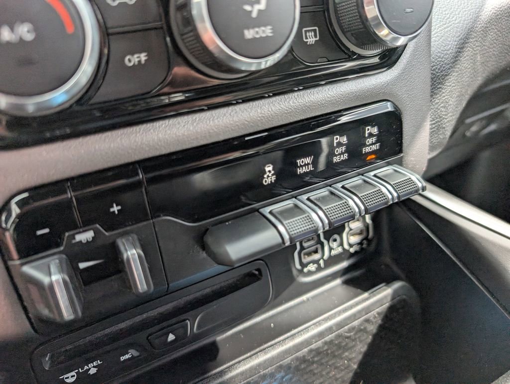 Used 2019 RAM 1500 Big Horn image 32