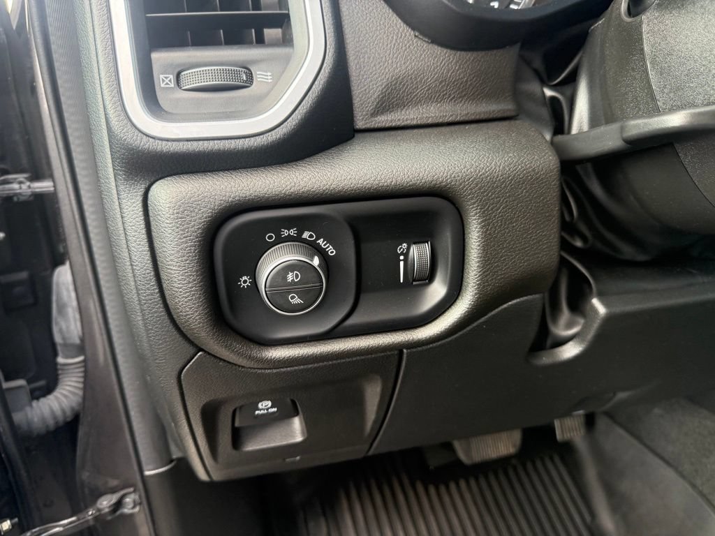 Used 2022 RAM 1500 Big Horn AWD/4WD image 17