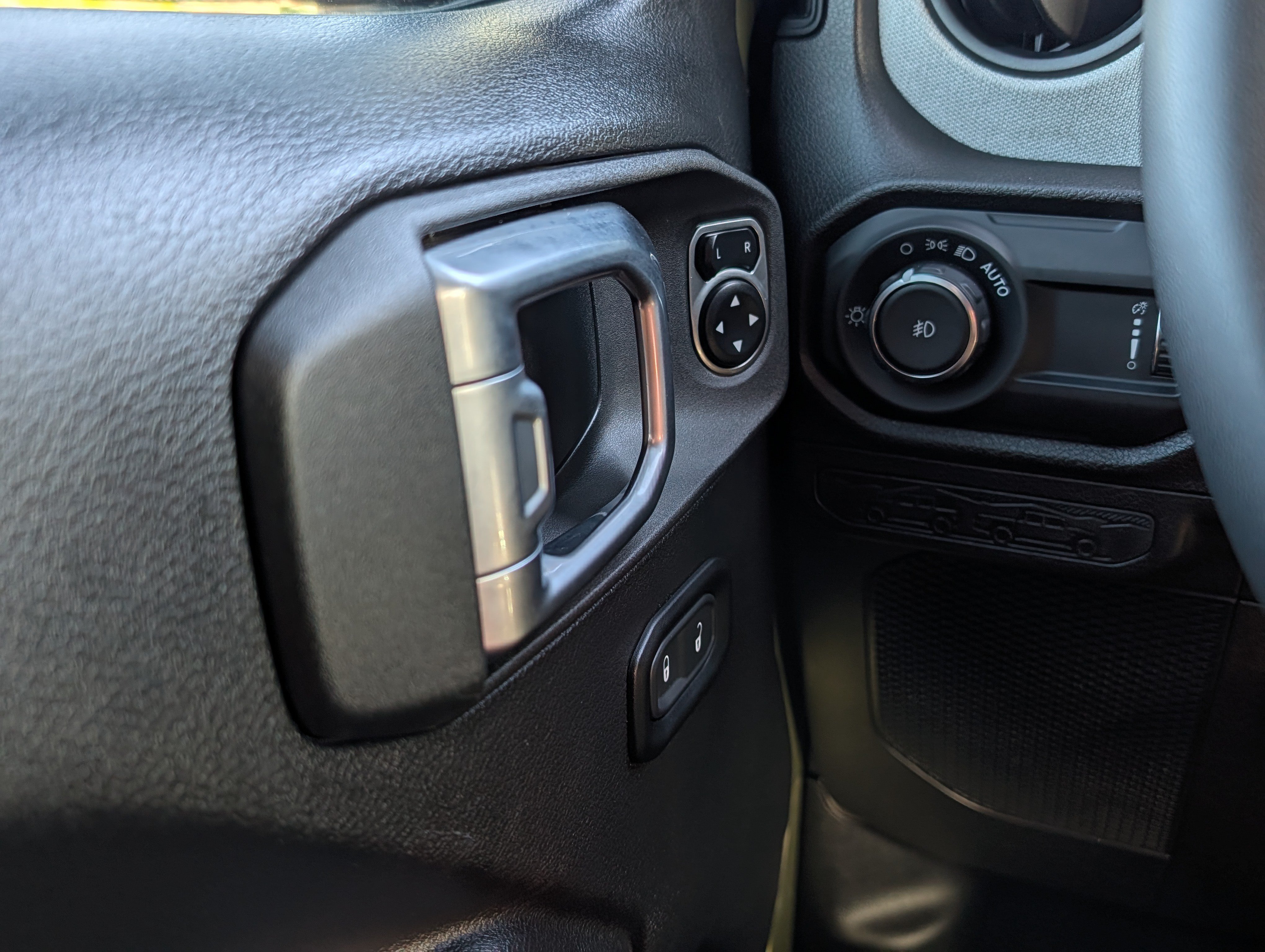 Used 2024 Jeep Wrangler Sport AWD/4WD image 21