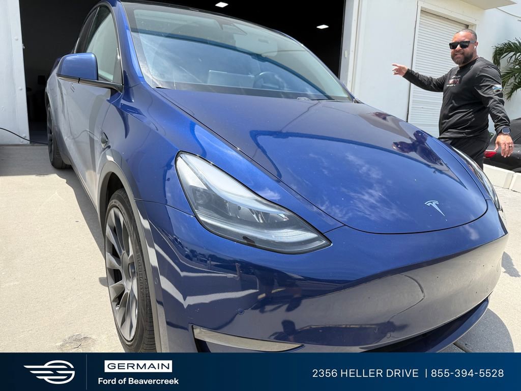 Used 2021 Tesla Model Y Long Range AWD/4WD image 1