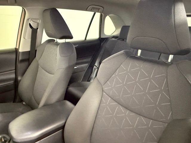Used 2020 Toyota RAV4 XLE FWD image 28
