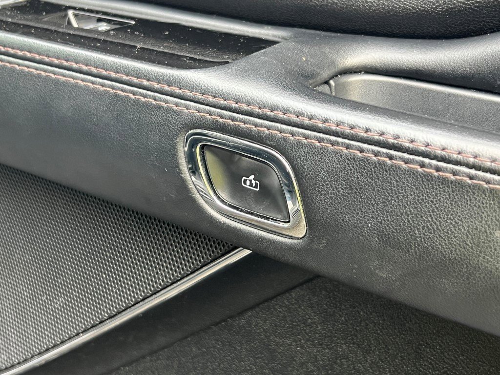 Used 2021 Lincoln Aviator Standard Sport Utility image 10