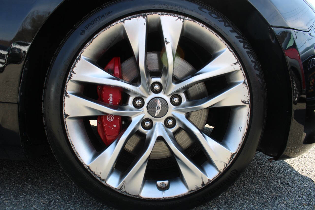 Used 2013 Hyundai Genesis 3.8 image 23