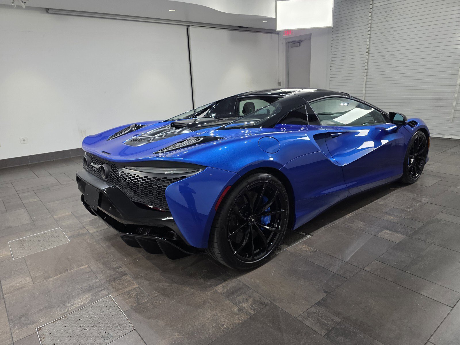 New 2026 McLaren Artura Spider RWD image 18