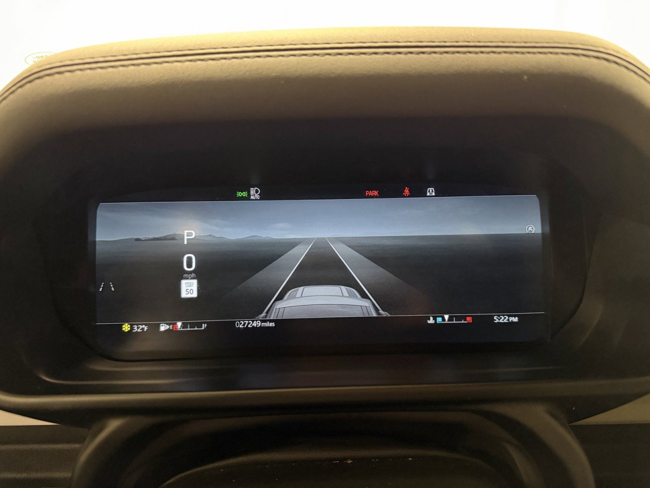 Used 2025 Land Rover Defender 110 S image 13