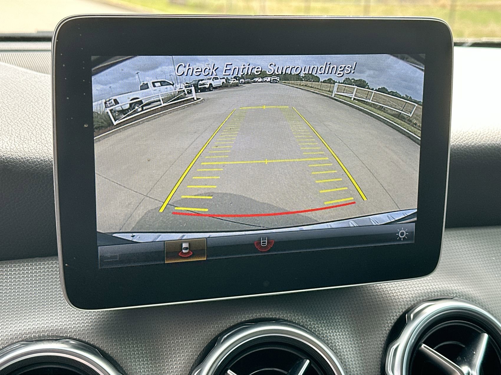 Used 2018 Mercedes-Benz GLA 250 4MATIC image 17
