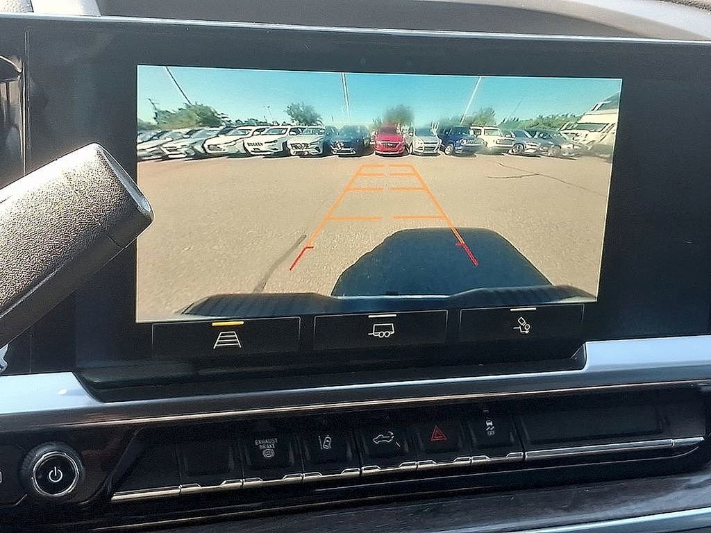 Used 2024 Chevrolet Silverado 2500 LTZ image 17