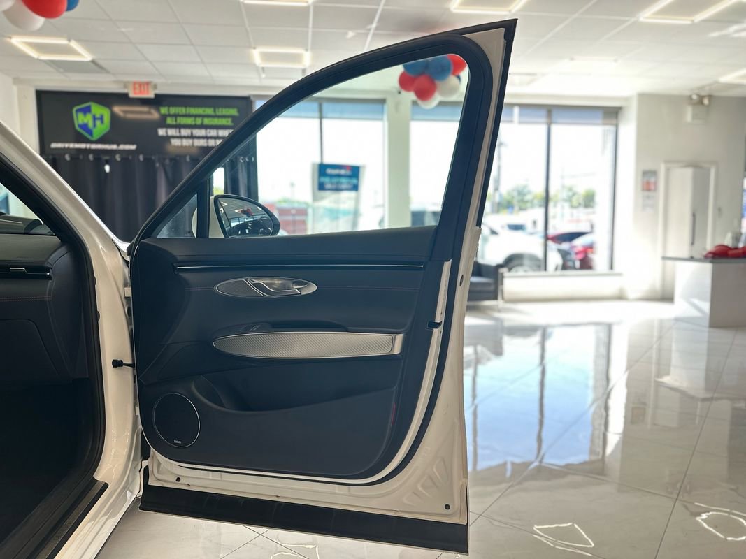 Used 2022 Genesis GV70 2.5T w/ Sport Prestige Package image 40