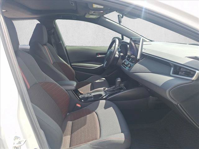 Certified 2025 Toyota Corolla SE w/ SE Premium Package FWD image 17