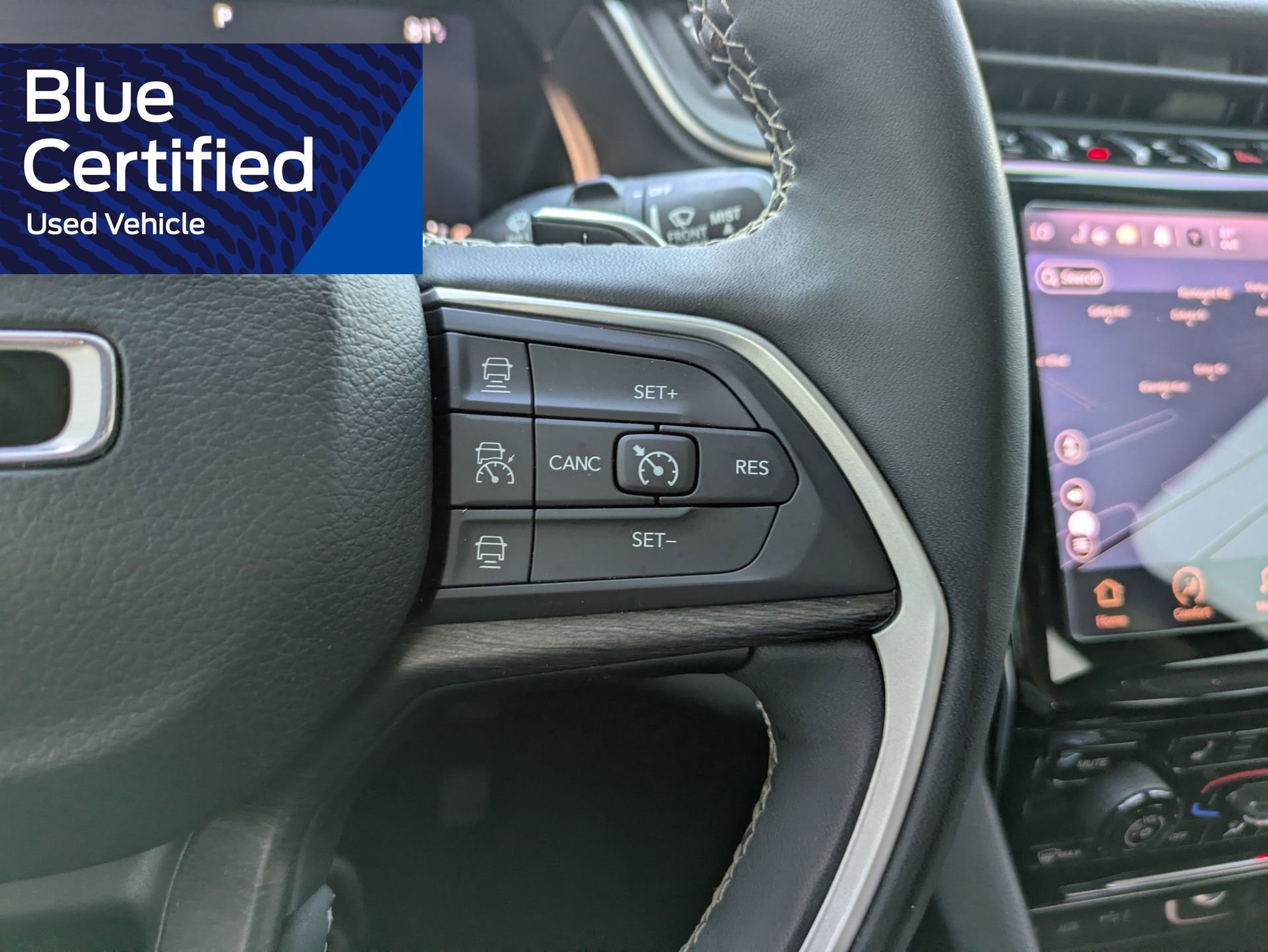 Used 2023 Jeep Grand Cherokee Limited AWD/4WD image 31