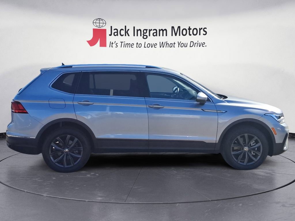 Certified 2022 Volkswagen Tiguan SE image 6