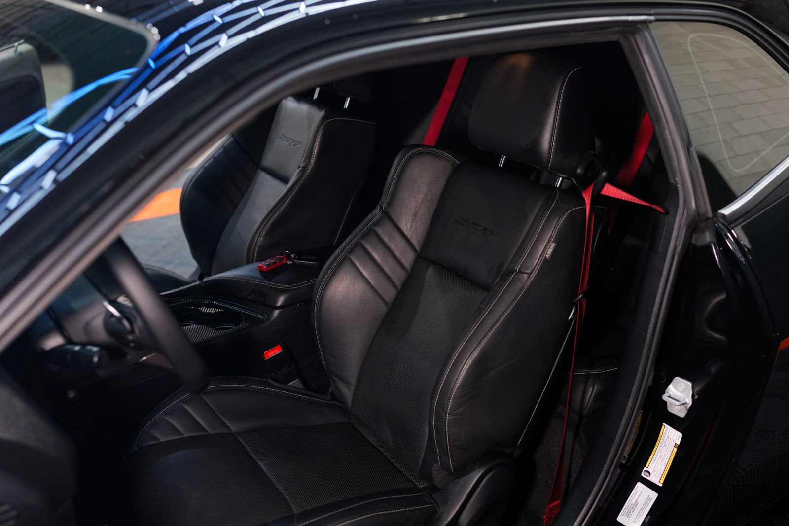 Used 2016 Dodge Challenger SRT Hellcat RWD image 28