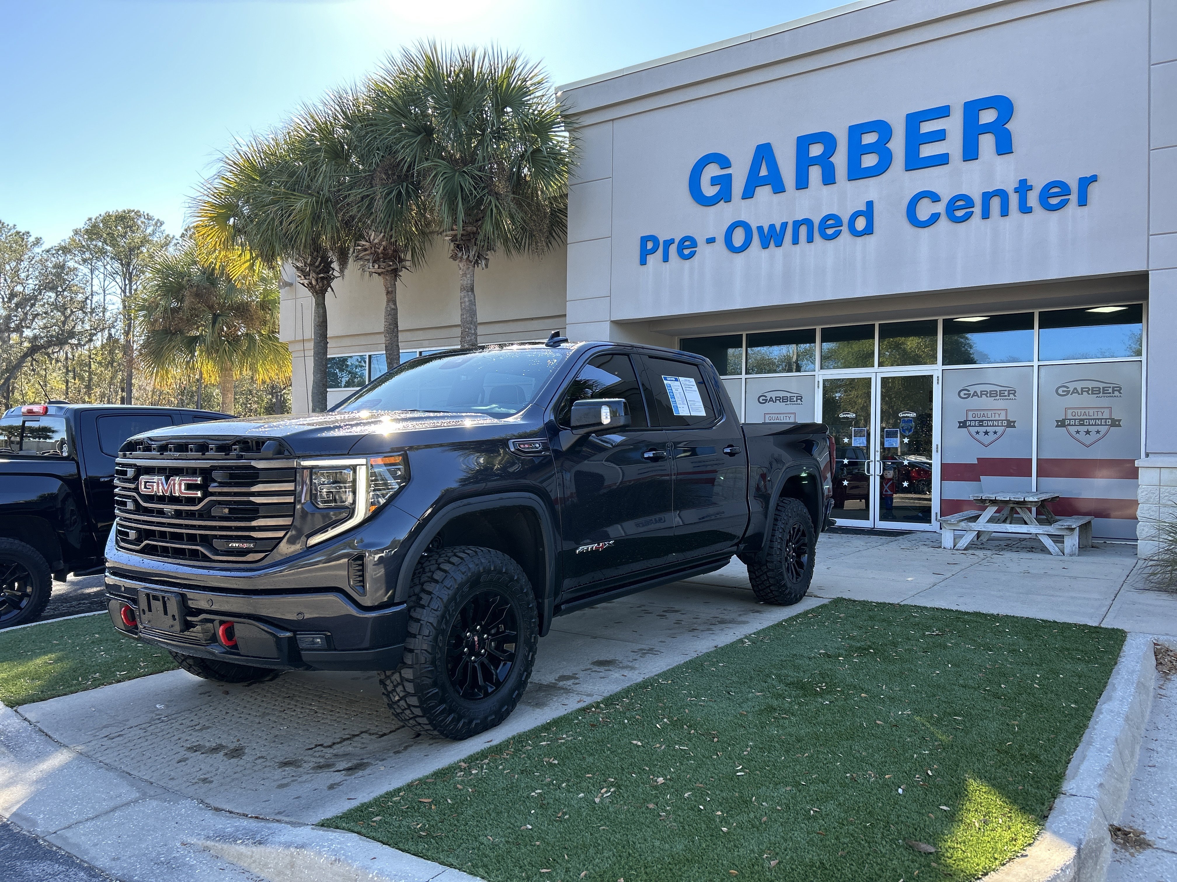 Used 2022 GMC Sierra 1500 AT4X image 3
