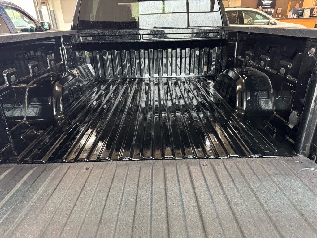 Used 2024 Chevrolet Silverado 1500 LT image 9