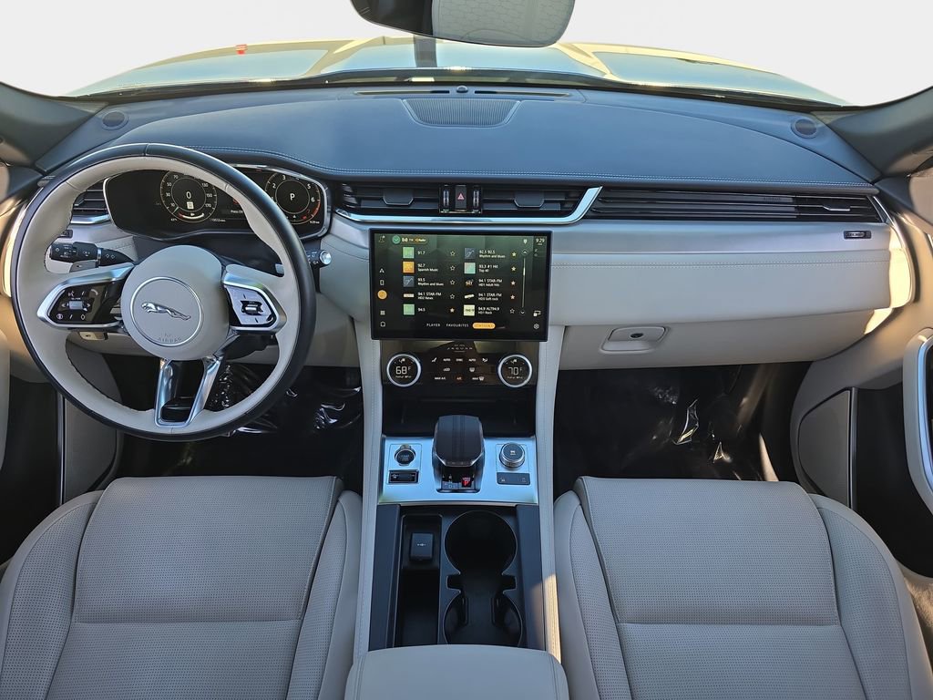 Used 2025 Jaguar F-PACE R-Dynamic S image 9