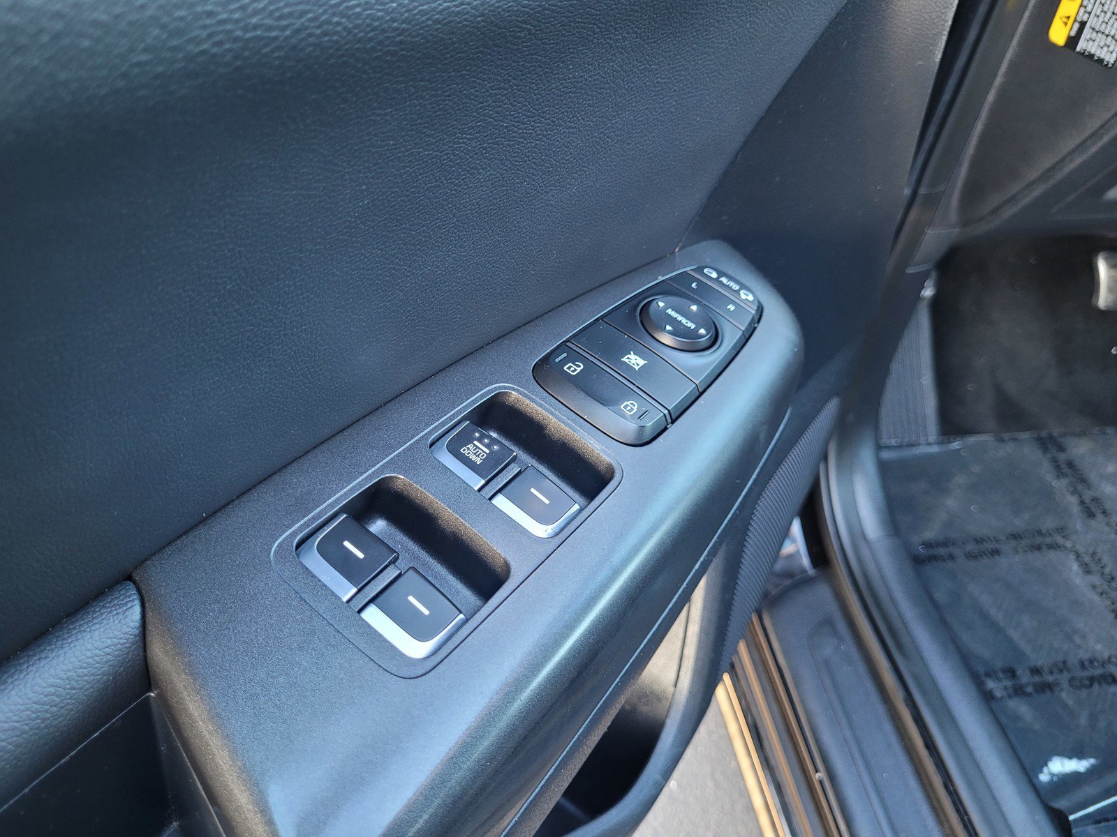 Used 2020 Kia Sportage S image 26