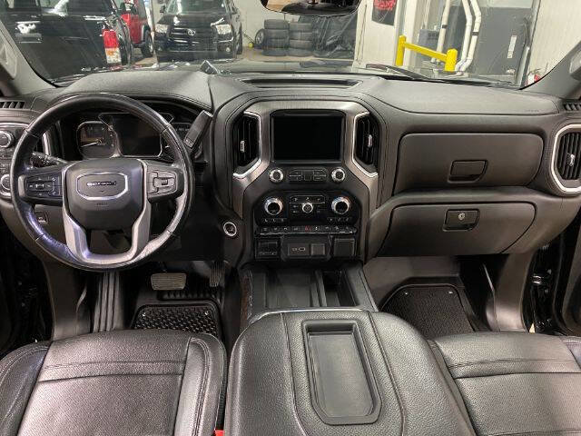 Used 2021 GMC Sierra 3500 Denali w/ Denali Black Diamond Edition image 19