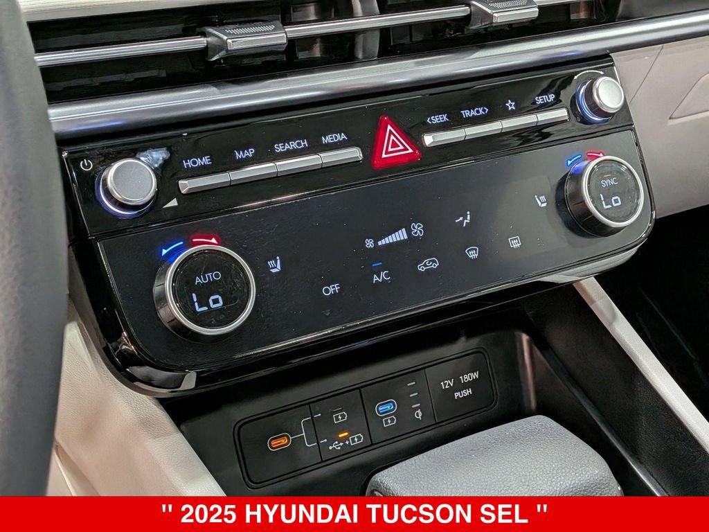 Used 2025 Hyundai Tucson SEL AWD/4WD image 22