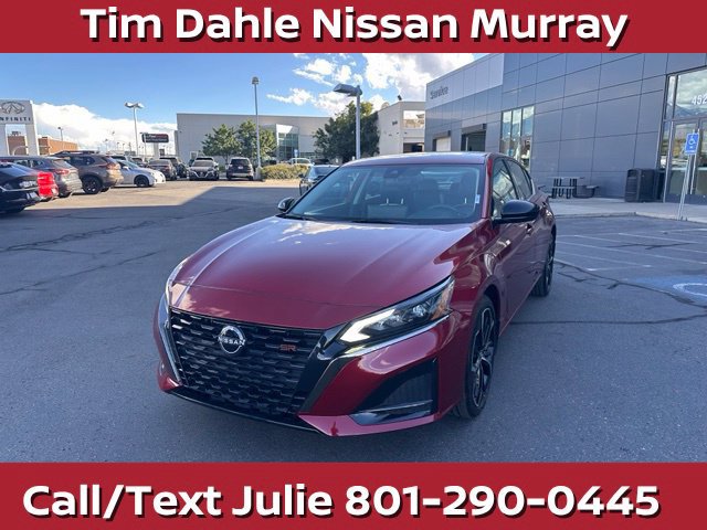 Used 2023 Nissan Altima 2.5 SR w/ SR Premium Package AWD/4WD image 5