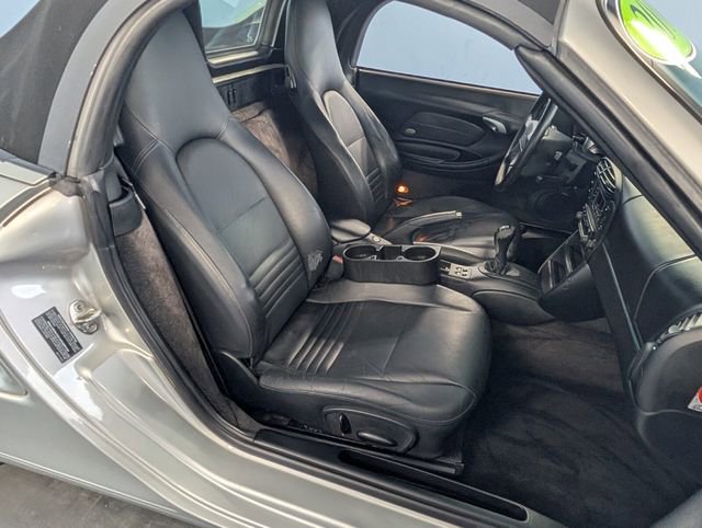 Used 2000 Porsche Boxster RWD image 12