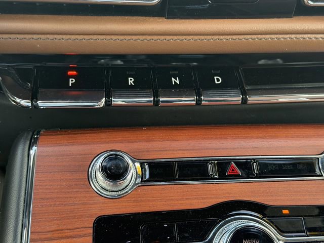 Used 2023 Lincoln Aviator Reserve w/ Equipment Group 201A AWD/4WD image 33