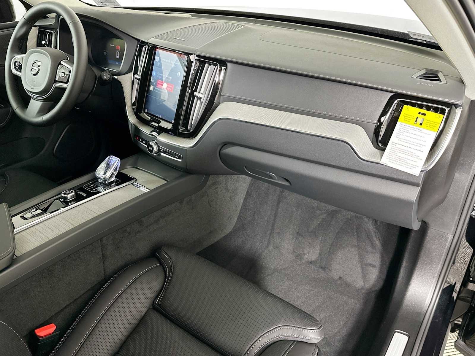 Certified 2025 Volvo XC60 T8 Ultra w/ Protection Package Premier image 24
