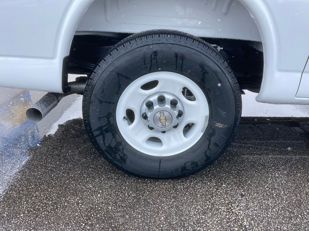 New 2025 Chevrolet Express 2500 w/ Driver Convenience Package image 22