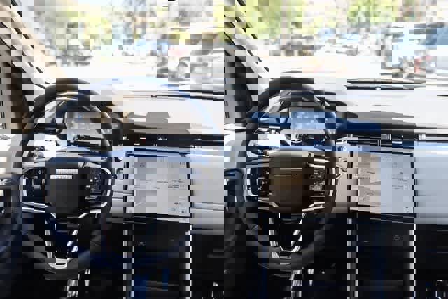 New 2024 Land Rover Discovery Sport S image 12