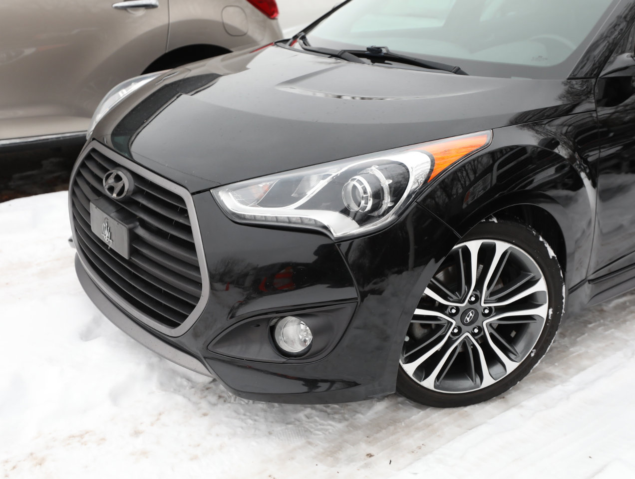 Used 2016 Hyundai Veloster Turbo w/ Option Group 04 image 2