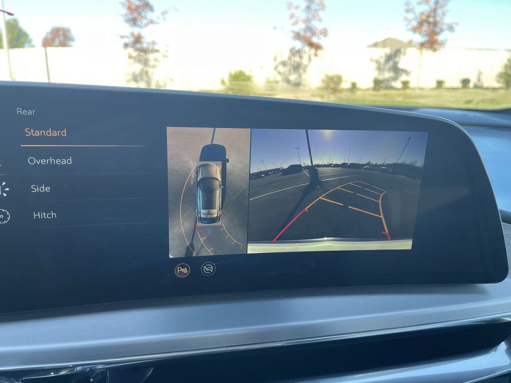 Certified 2024 Cadillac Lyriq Luxury image 28