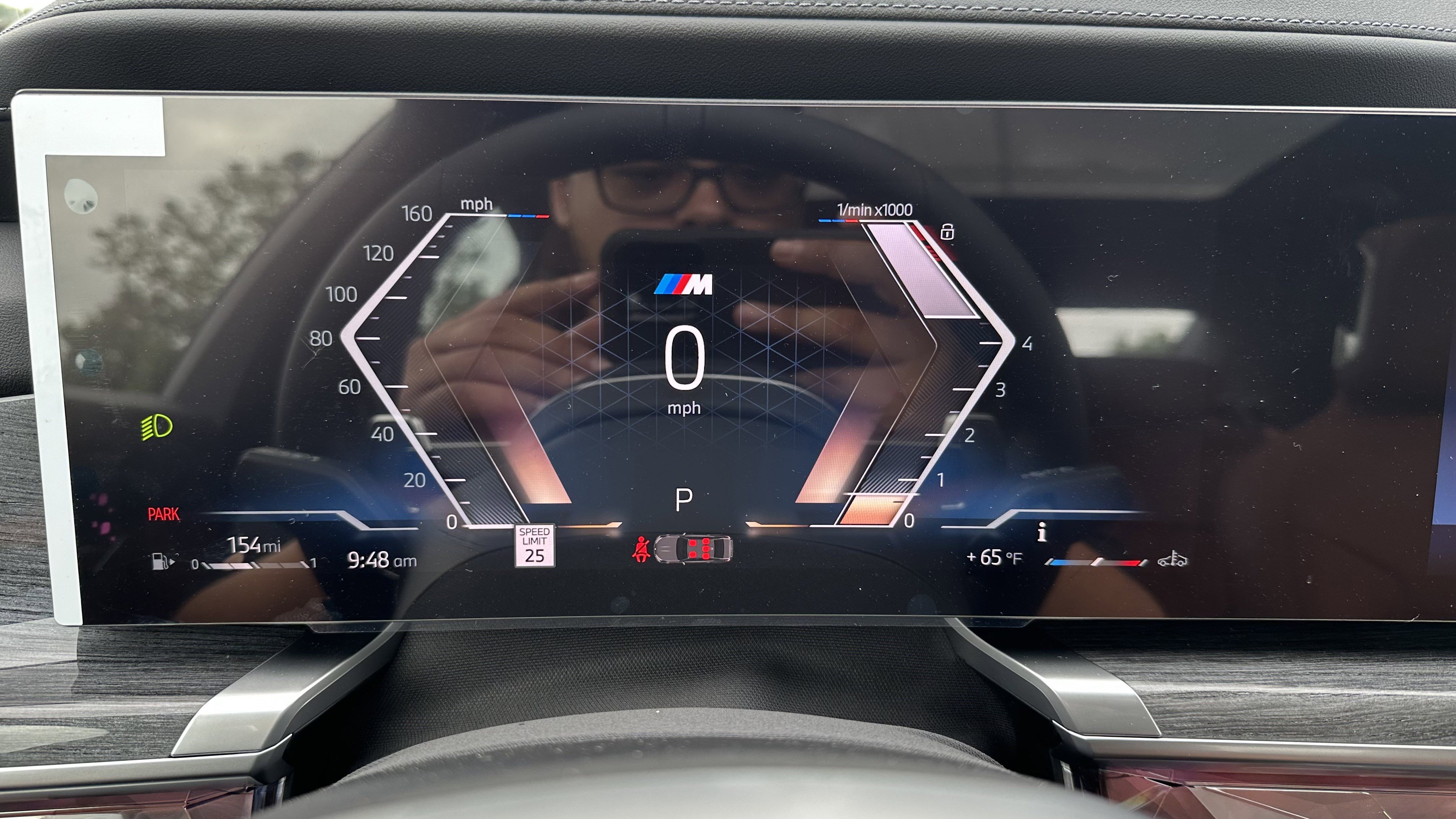 Used 2025 BMW 760i xDrive w/ Executive Package image 23