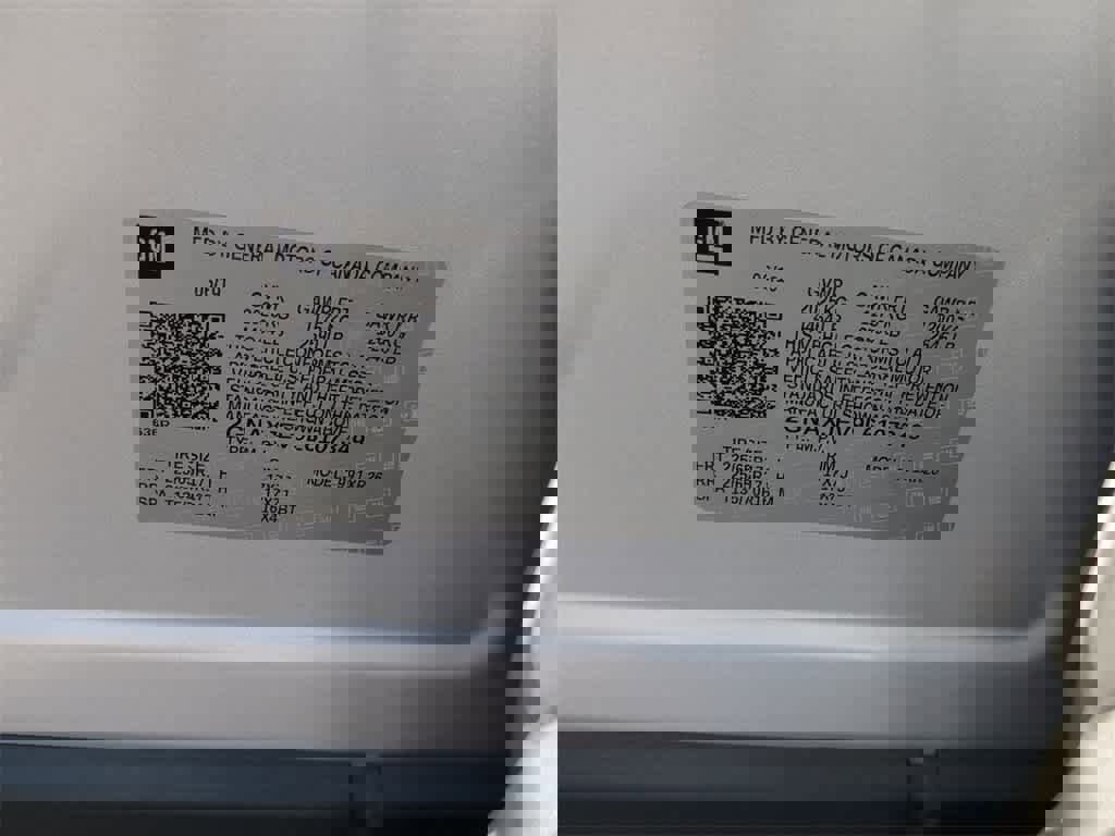 Used 2020 Chevrolet Equinox LT w/ Driver Convenience Package image 33