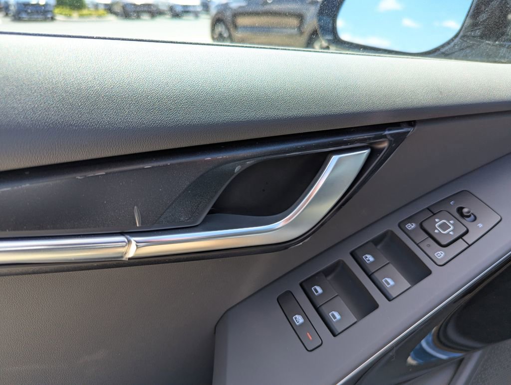 New 2026 Kia Niro Wind FWD image 19