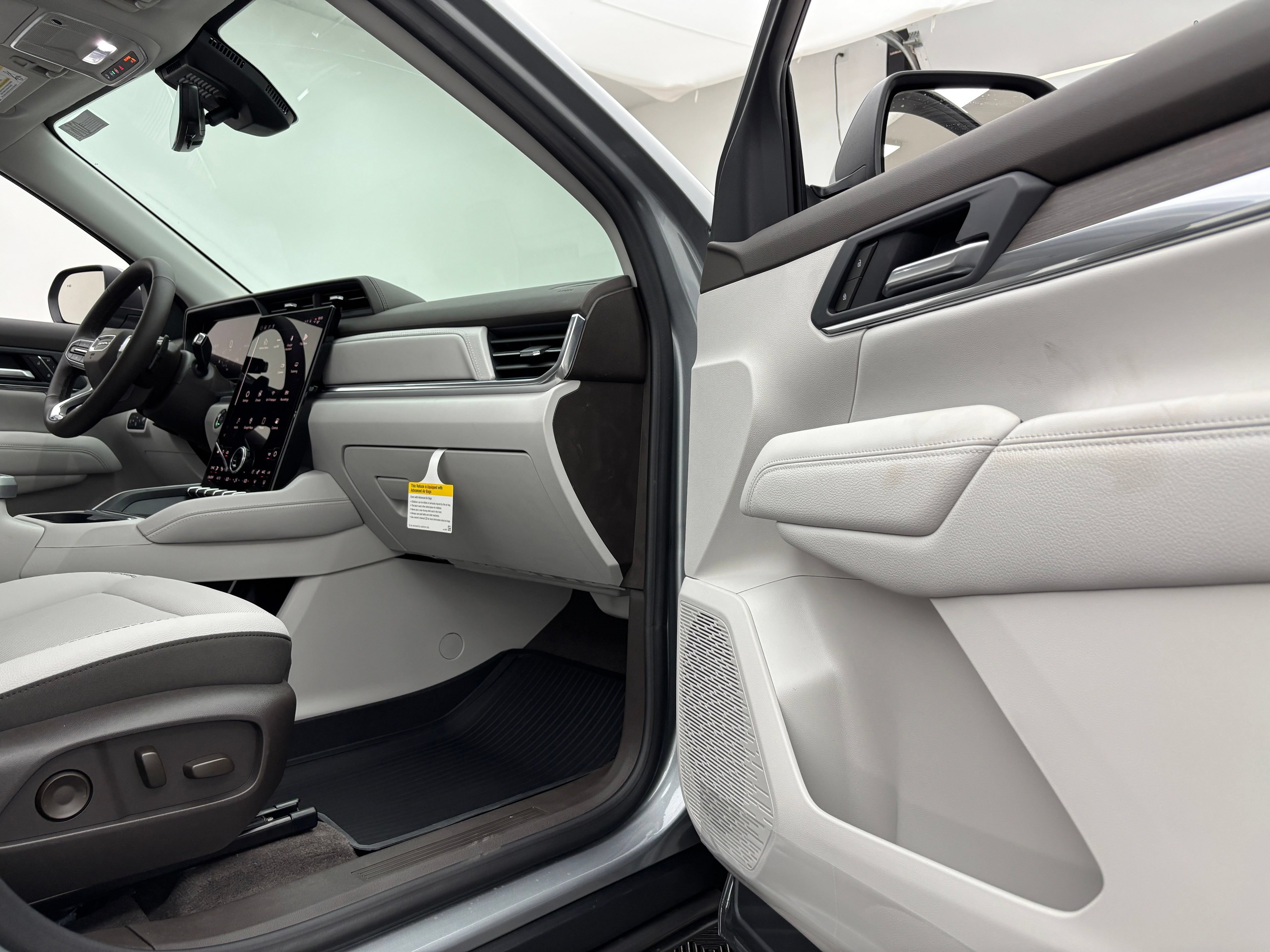 New 2027 GMC Terrain Denali w/ LPO, Floor Liner Package AWD/4WD image 33