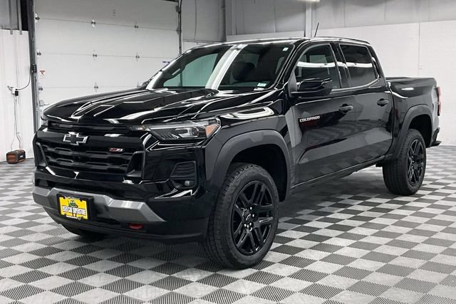 Used 2024 Chevrolet Colorado Z71 w/ Z71 Convenience Package 2 AWD/4WD image 11