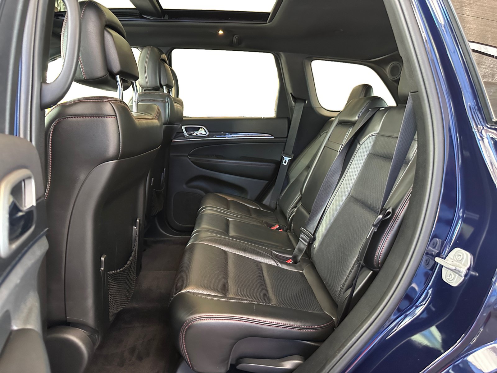 Used 2018 Jeep Grand Cherokee Trailhawk w/ Trailhawk Luxury Group AWD/4WD image 13