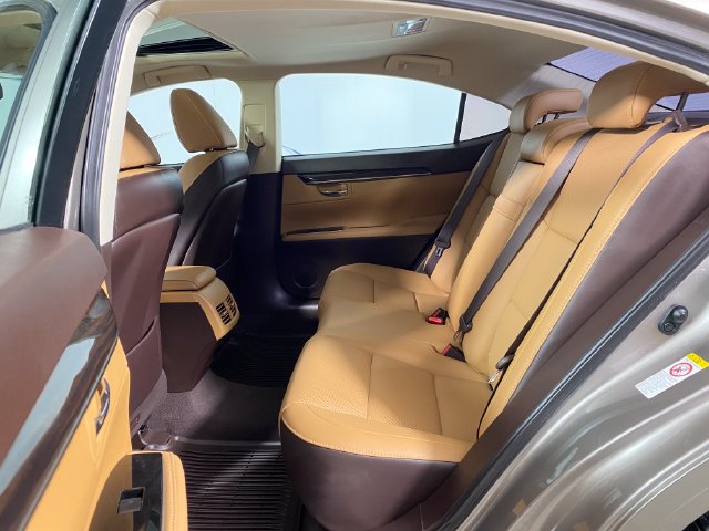 Used 2017 Lexus ES 350 w/ Navigation System Package FWD image 27
