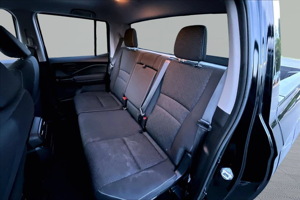 Used 2025 Honda Ridgeline Sport image 18